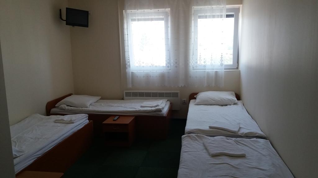 Hotel Maraton Lubenia Zimmer foto