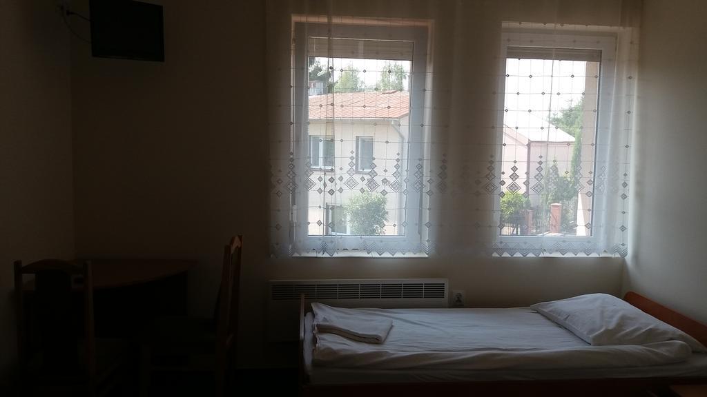 Hotel Maraton Lubenia Zimmer foto