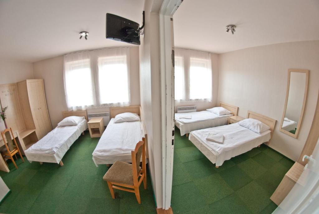 Hotel Maraton Lubenia Zimmer foto