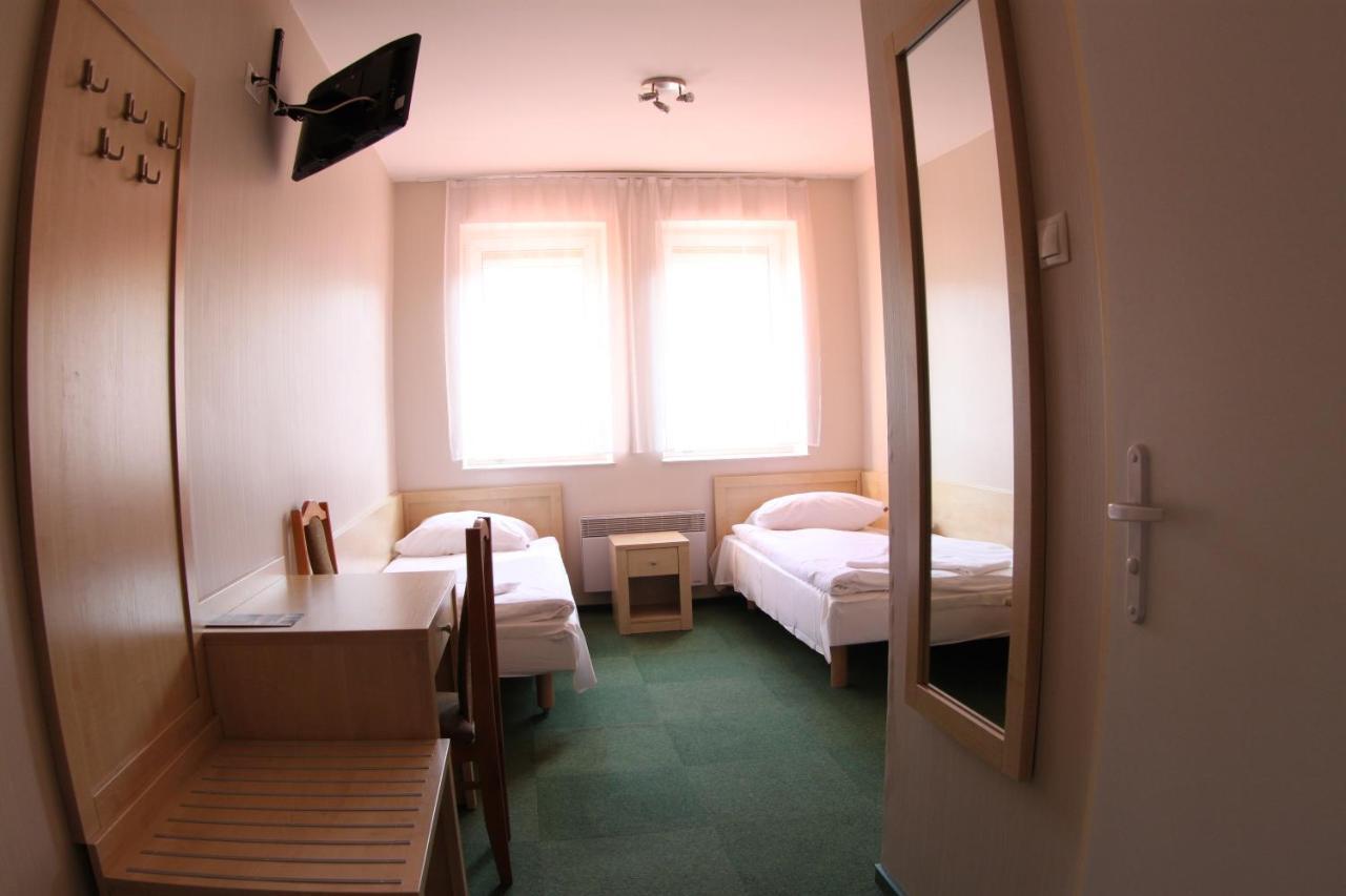 Hotel Maraton Lubenia Zimmer foto